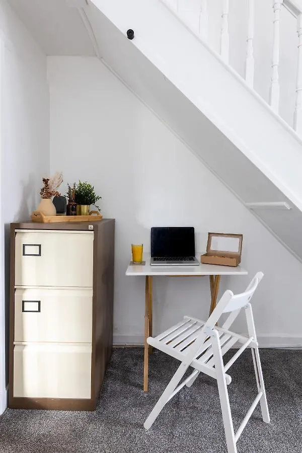 Holiday home Levi Suite By Koya Homes - 3-Bedroom Home, Downtown Cardiff, Free Parking