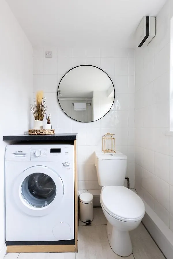 Levi Suite By Koya Homes - 3-Bedroom Home, Downtown Cardiff, Free Parking United Kingdom