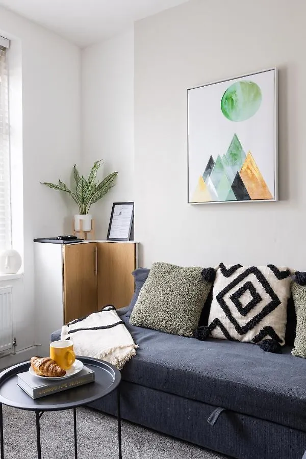 Levi Suite By Koya Homes - 3-Bedroom Home, Downtown Cardiff, Free Parking Vakantiehuis
