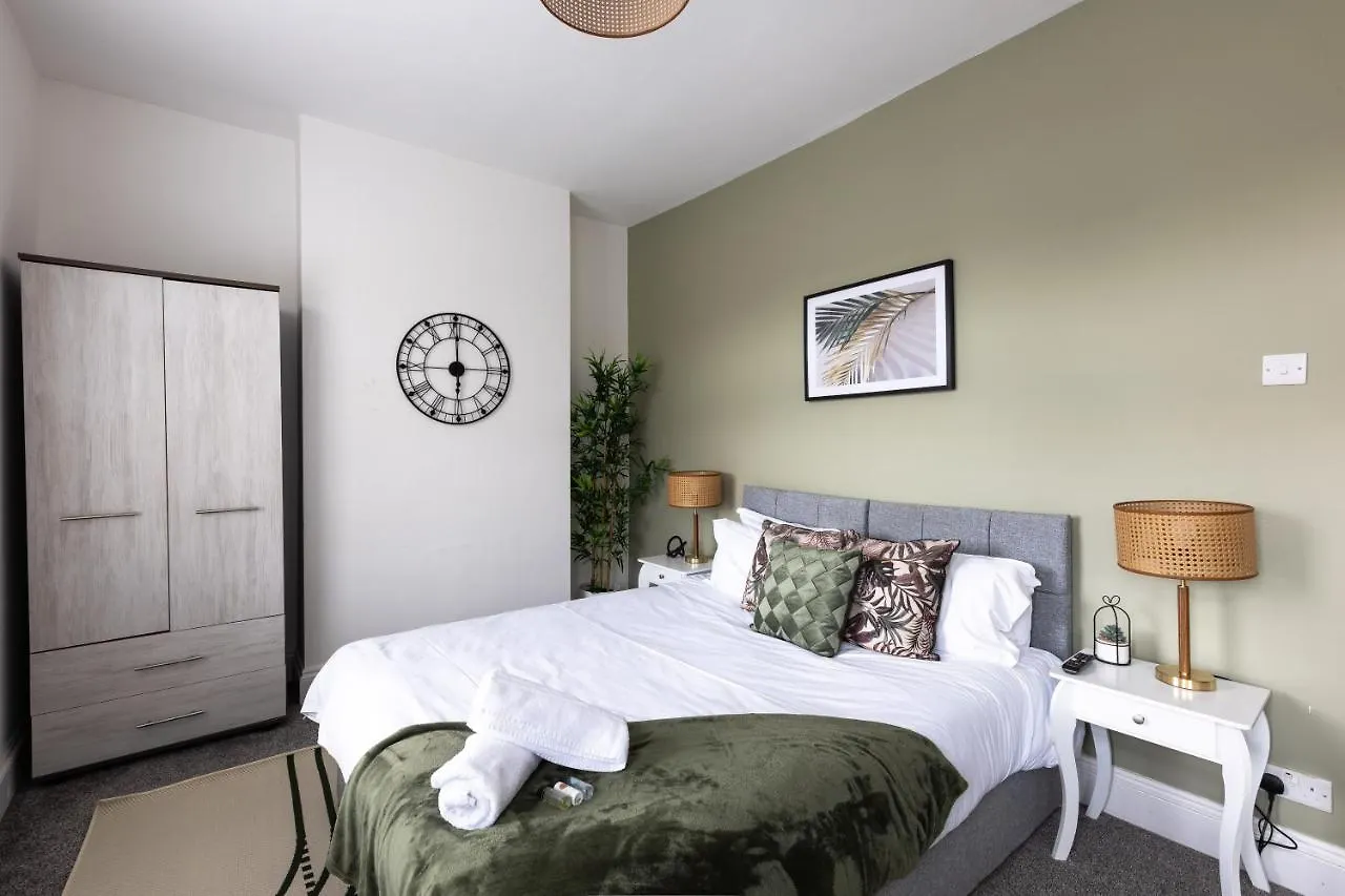 Levi Suite By Koya Homes - 3-Bedroom Home, Downtown Cardiff, Free Parking 0*, Cardiff