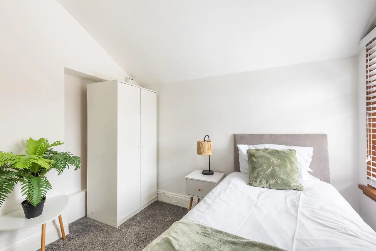 Levi Suite By Koya Homes - 3-Bedroom Home, Downtown Cardiff, Free Parking Vakantiehuis